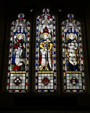 성 가브리엘과 성 미카엘과 성 라파엘 대천사_photo by Acabashi_in the Church of St botolph in Beauchamp Roding_England.jpg